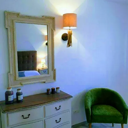 Blue Kingfisher Apartment